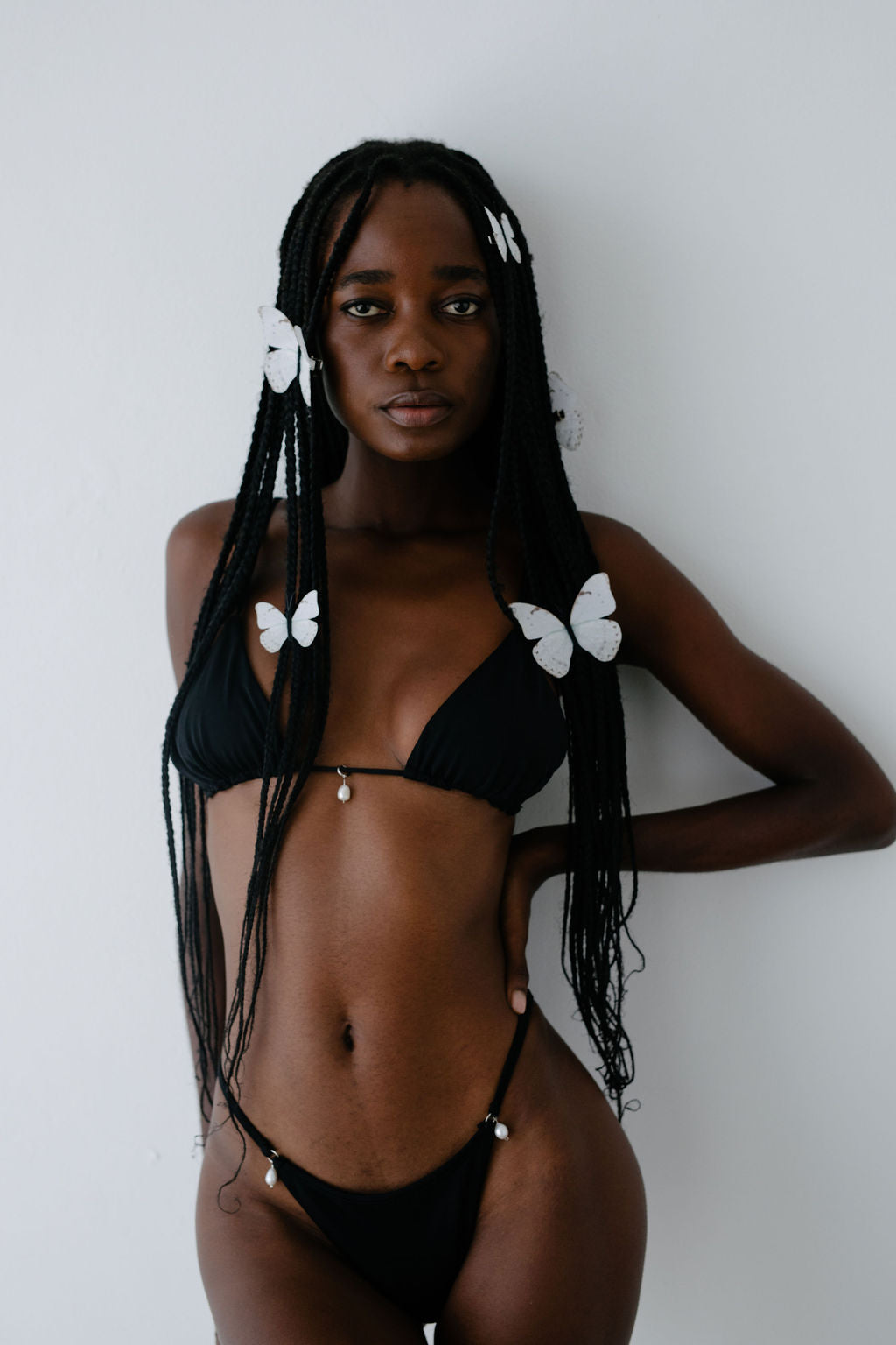 MIRA PEARL DROP TOP - BLACK - NOLLA