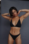 CROSS OVER BRA TOP - Black - NOLLA